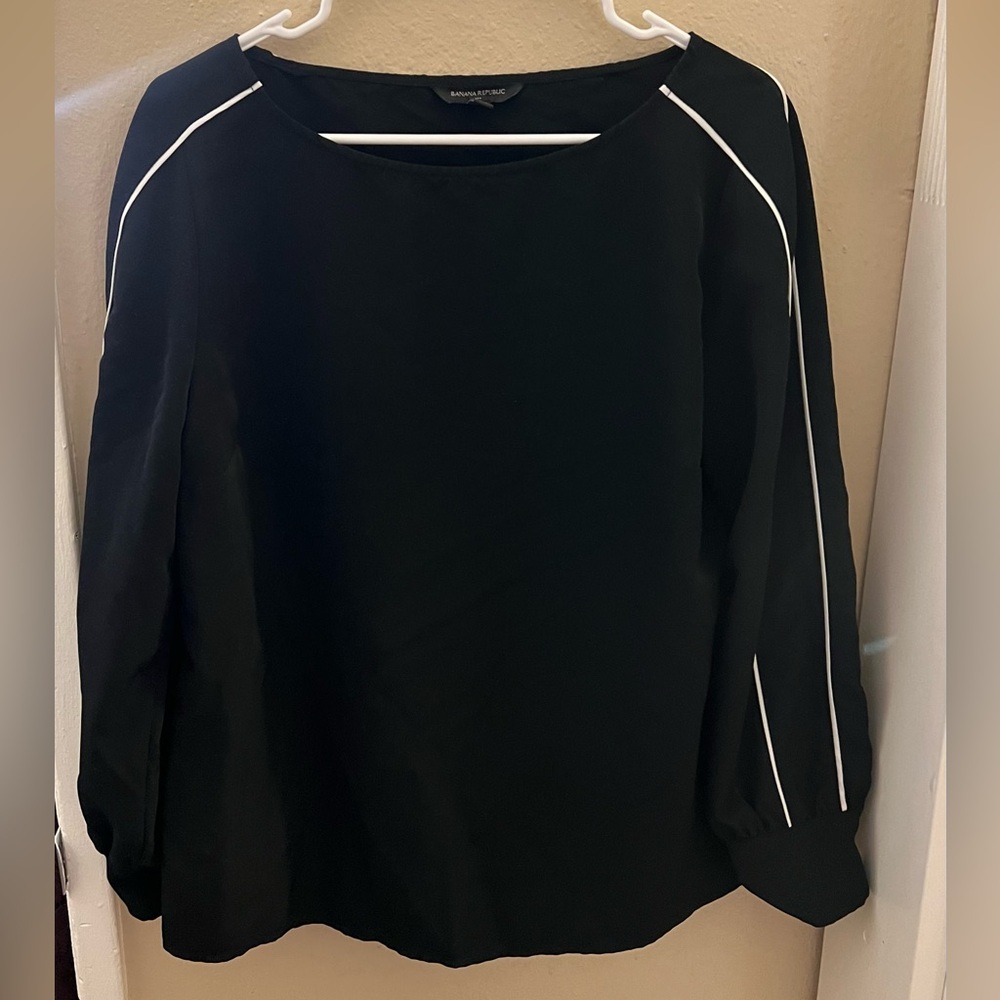 Banana Republic Black Round Neck Long Sleeve White Piping Stripe Top